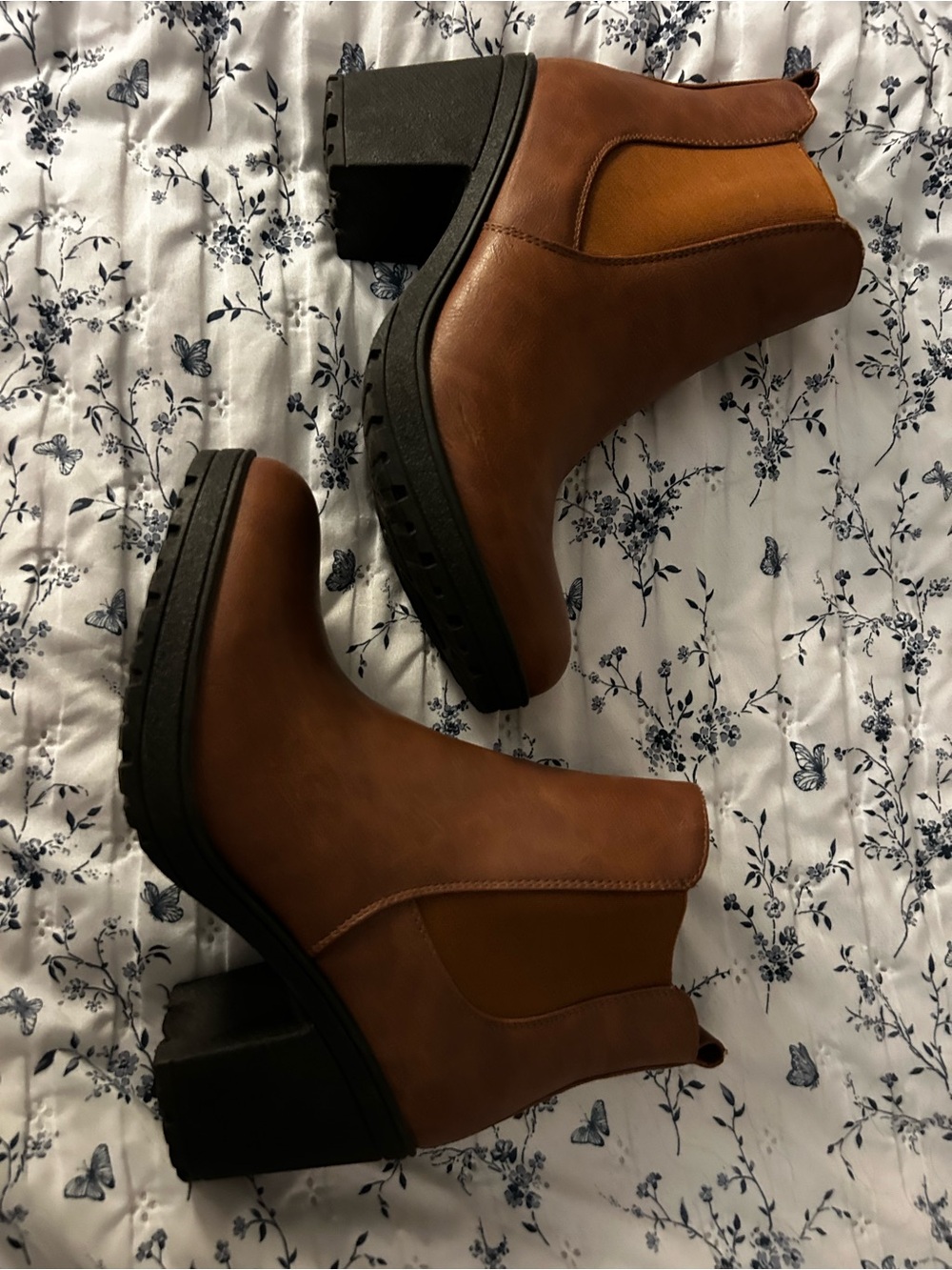 Women’s Brown Chelsea Ankle Boots - Classic Slip-On Style